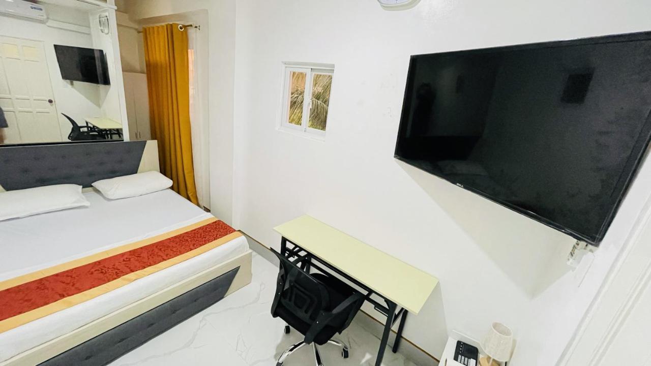 Legends Hotel & Restaurant - Lemery And Taal Bagian luar foto